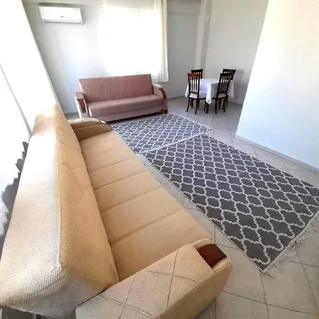 아파트 Fethiye Merkezde Ferah Ve Balkonlu 2+1 Daire *